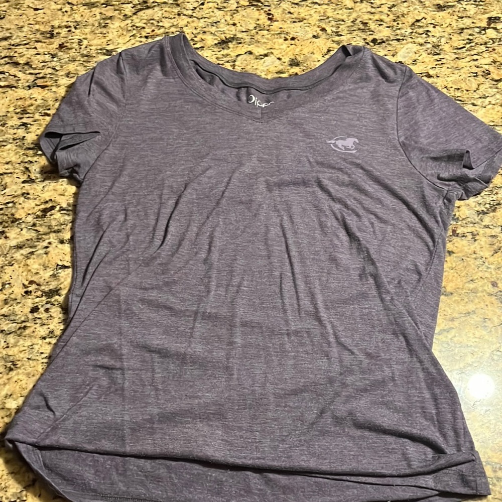 Piper by SmartPak Short Sleeve T-Shirt. Size Women’s Medium.